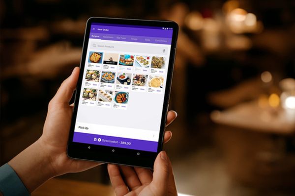 New Waiter App Speeds Up Service and Cuts Costs for Restaurants