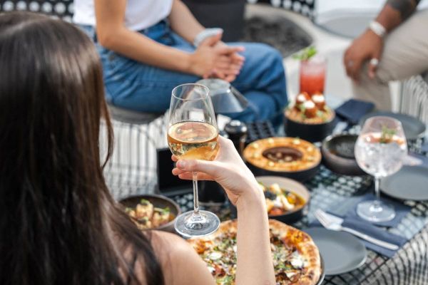 The Dubai Restaurant Week Effect: What Pop-Up Pricing Teaches You About Value Positioning
