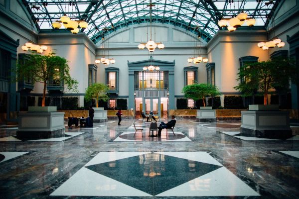 How Dubai's Hospitality Boom Is Creating a New B2B Category: The 'Experience Economy' Supplier