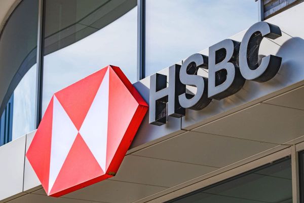 UAE Investors Lead the World in AI Adoption but Still Trust Human Advisers Most: HSBC