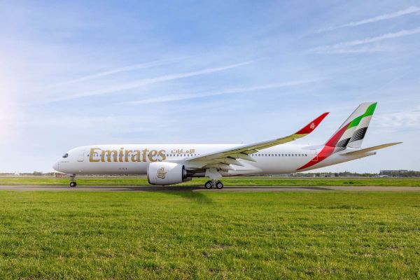 Emirates Expands Starlink Connectivity and Network Capacity Ahead of Winter Season