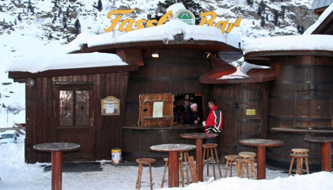 Fassl Bar with two people there