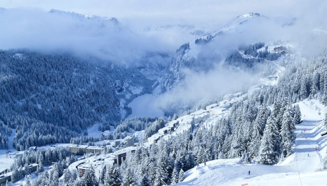 Best Après-Ski Bars and Nightlife Hotspots in Flaine