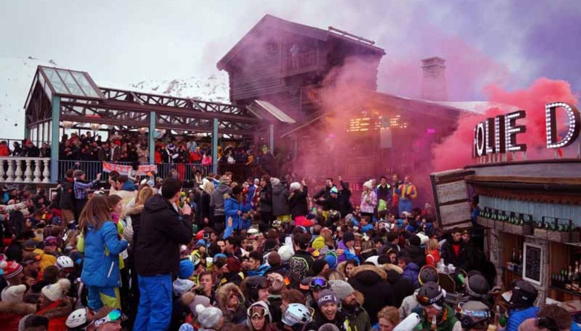 Crowds enjoying Folie Douce in the Espace Killy