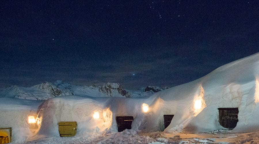 Igloo Village - 5 igloos with starry night behind