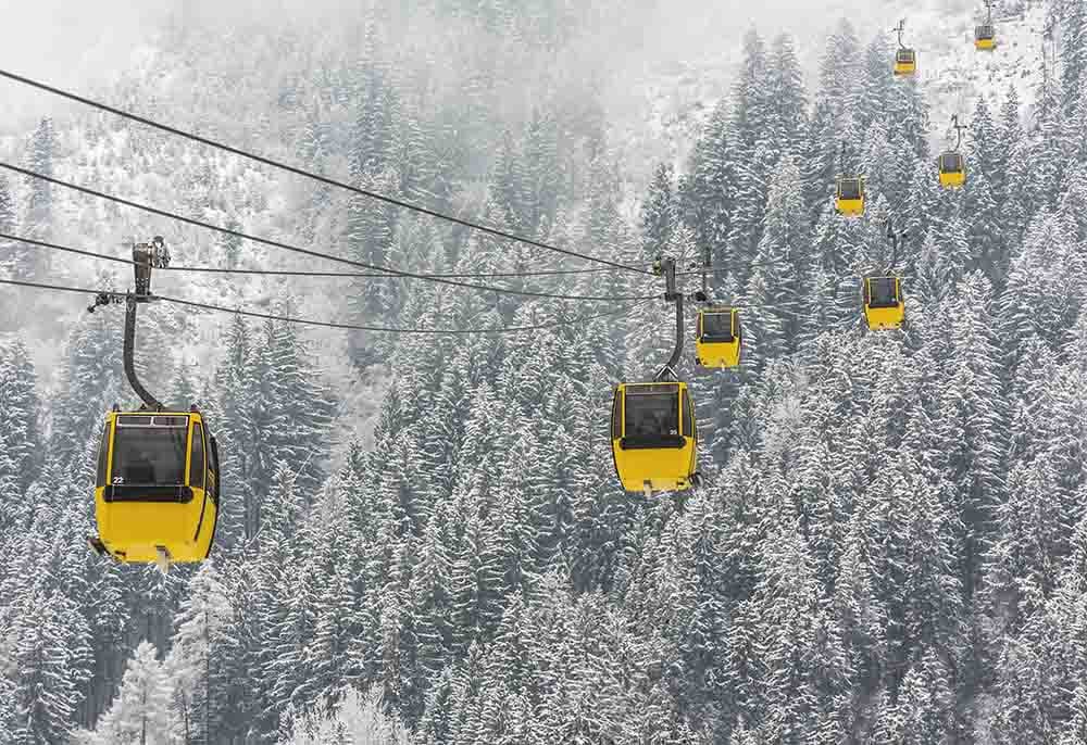 Gondola riding over trees in Mayrhofen/Zillertaler Superskipass