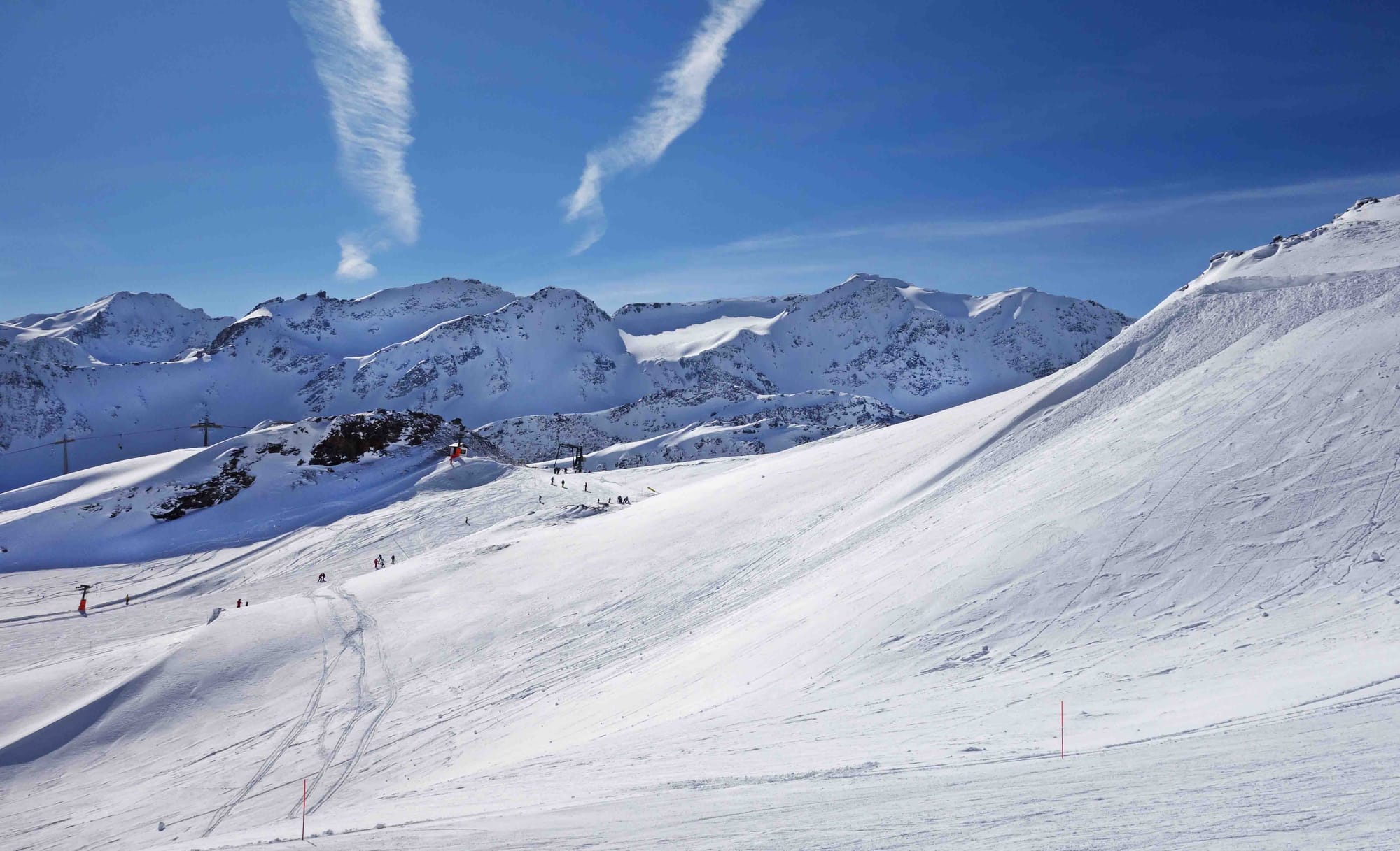 Wide open ski area in La Thuile with blues skies