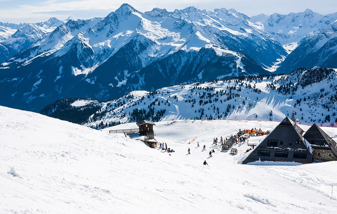 Mayrhofen slope with restaurant at the bottom