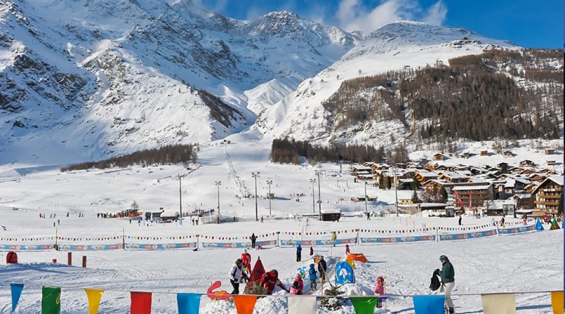 Saas-Fee beginners area in the sunshine