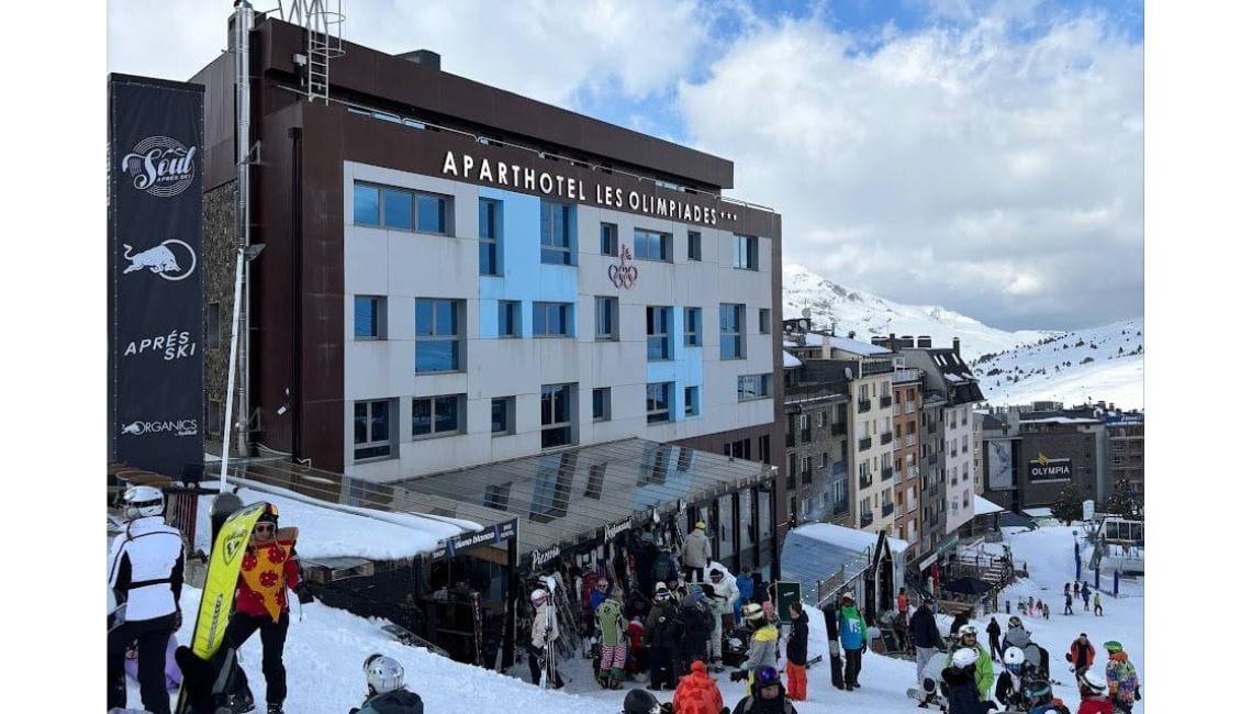 Best Après-Ski and Nightlife Hotspots in Pas de la Casa