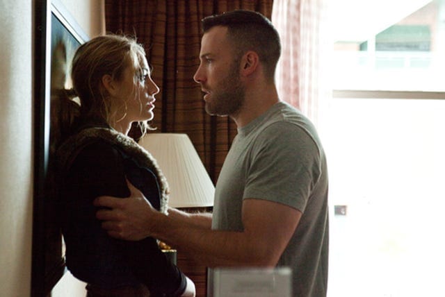 http://0.tqn.com/d/movies/1/0/A/E/W/town-blake-lively-ben-affleck-pic.jpg