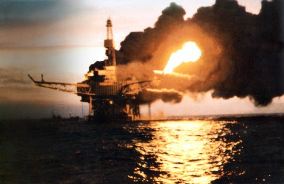 http://hbmortgageoracle.files.wordpress.com/2009/02/piper-alpha-oil-rig.jpg