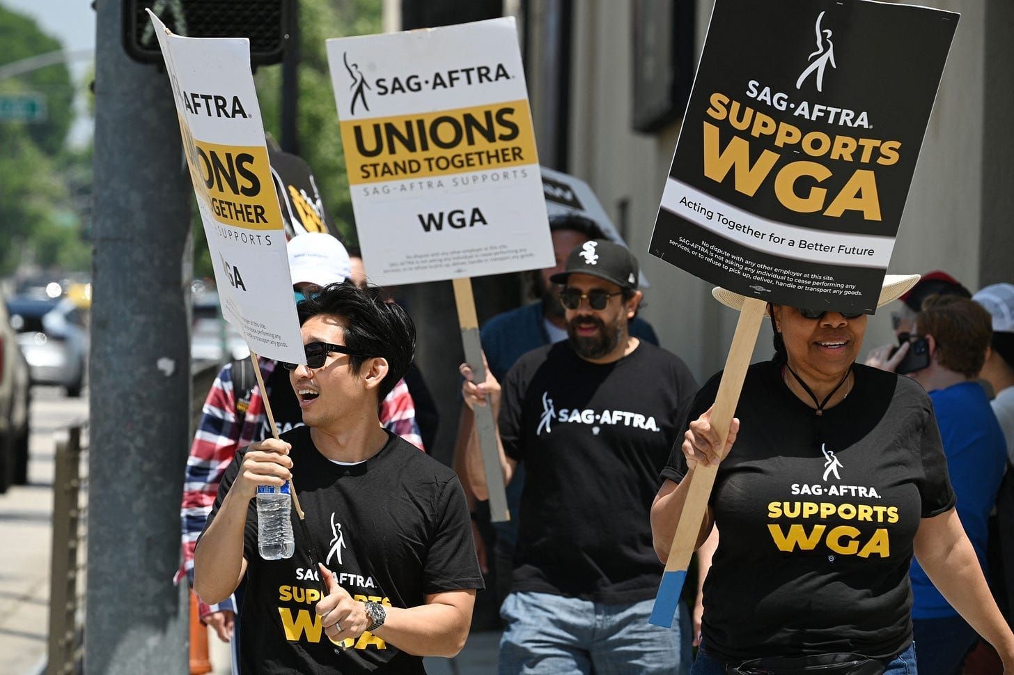 SAG-AFTRA, Studios Still ‘Far Apart’ On Key Issues as Clock Ticks Down