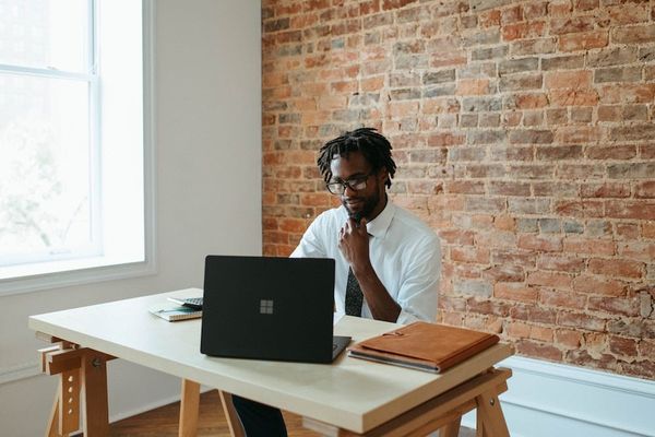 Seeking Representation: Managers First, Agents Later.