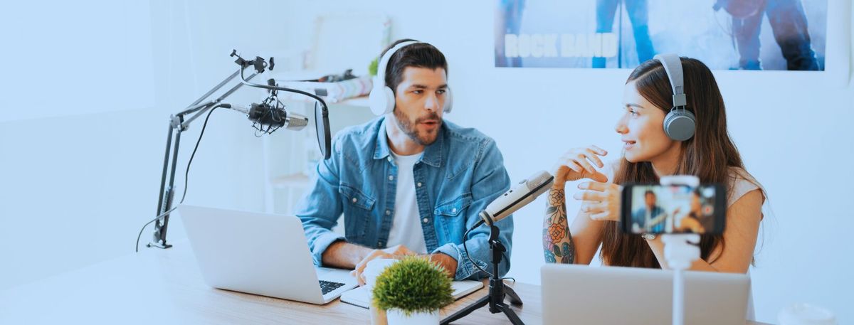 Build a growing audience for your brand: Looking at owned media through a PR lens with Andrés López-Varela