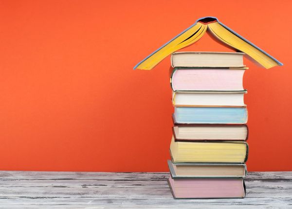 These 10 PR and marketing books will get you revved up for a huge 2018