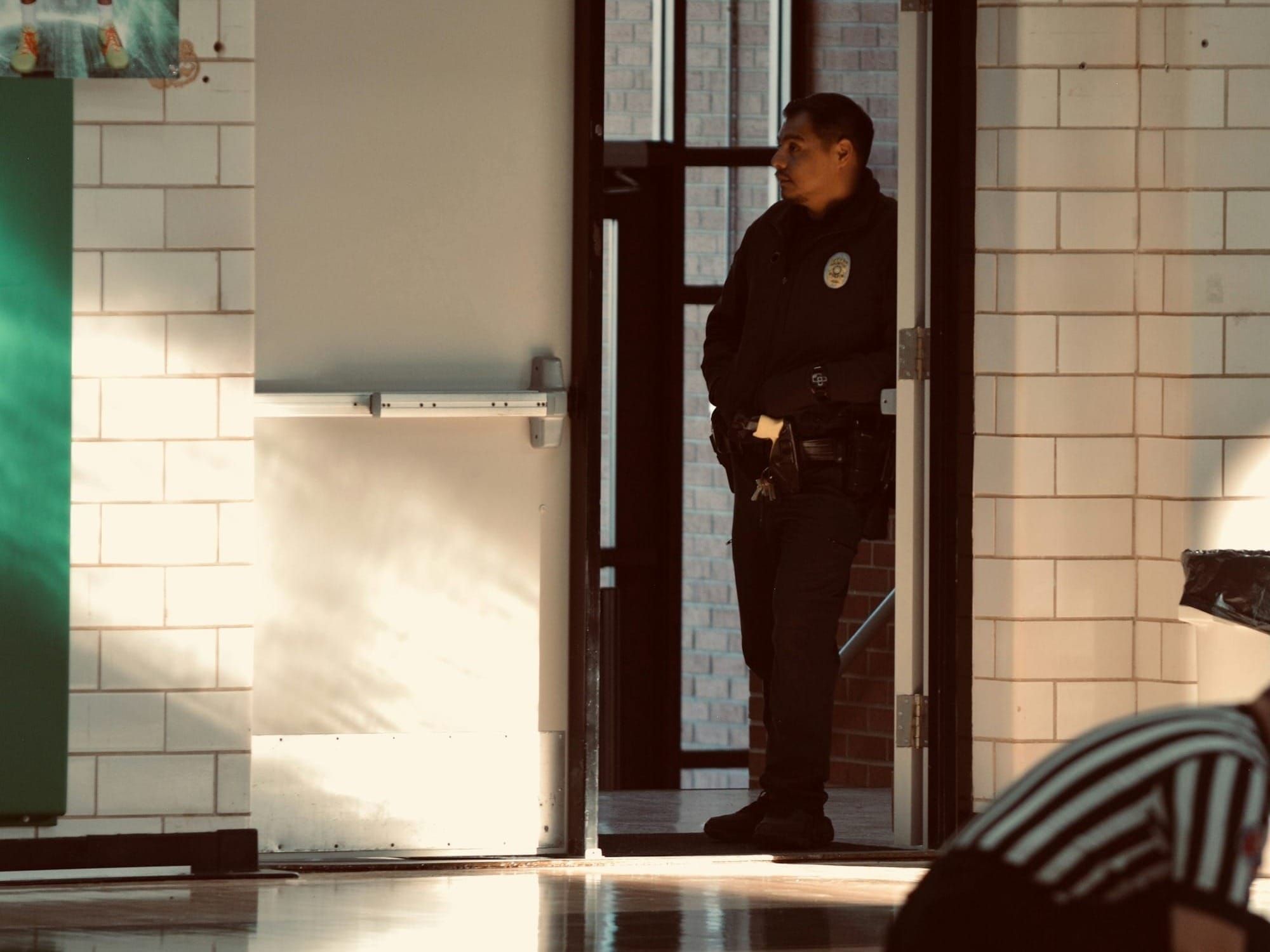 SROs vs. SSOs: How Do Their Roles, Responsibilities, and Training Differ?