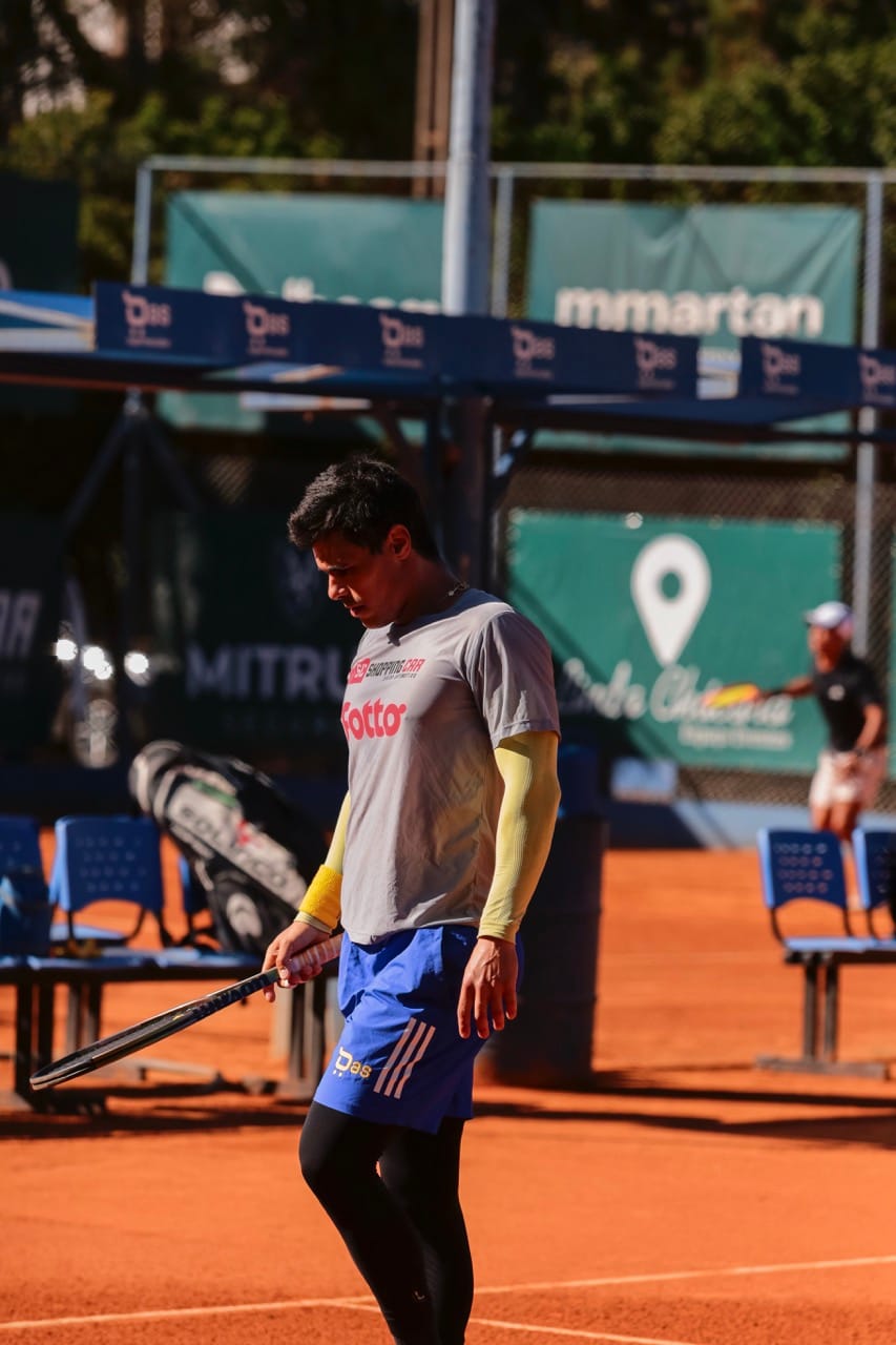 Renan Espricigo competindo em torneio regional