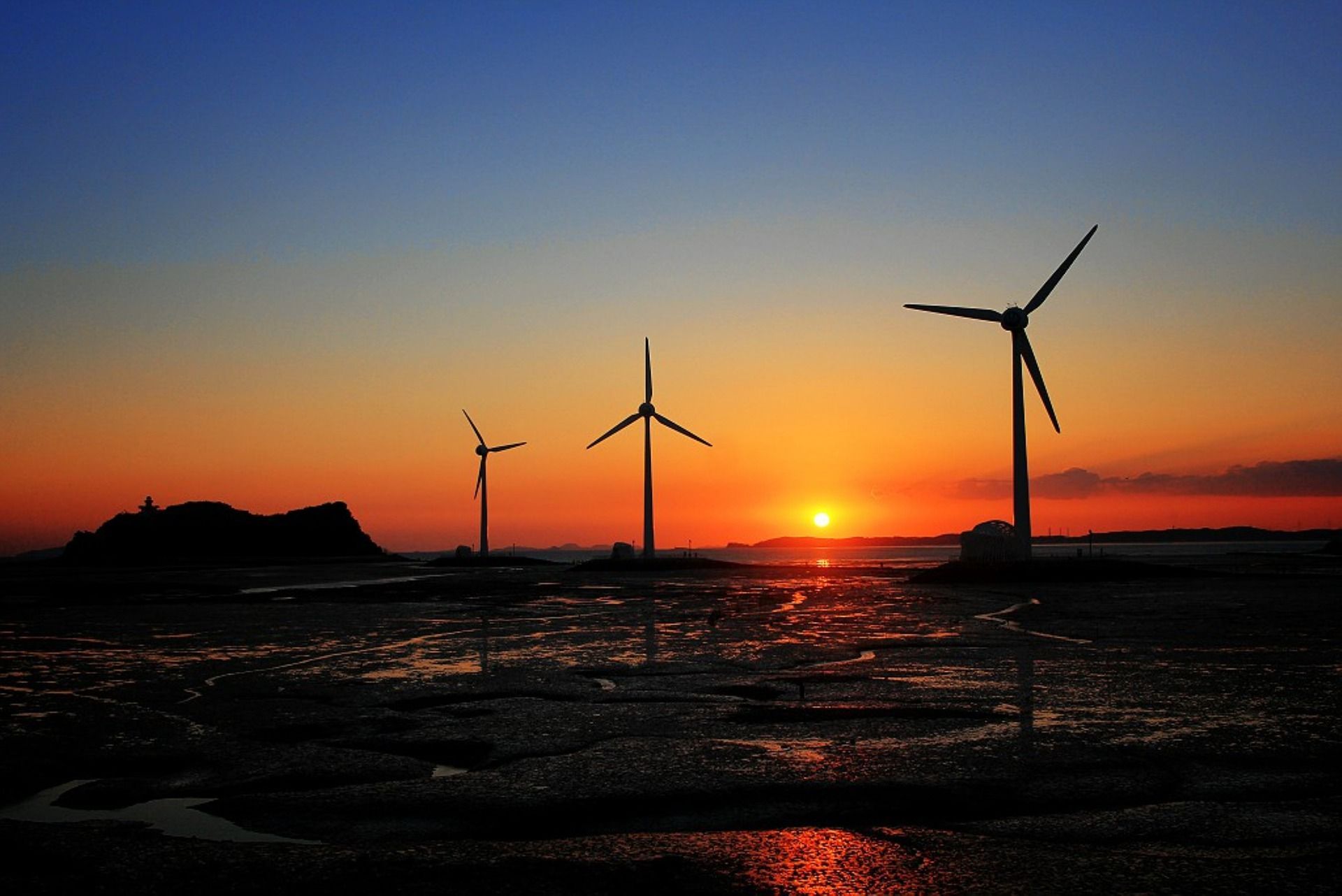 ⚡ Scotland's goal: Reach 100 percent renewable energy by 2020