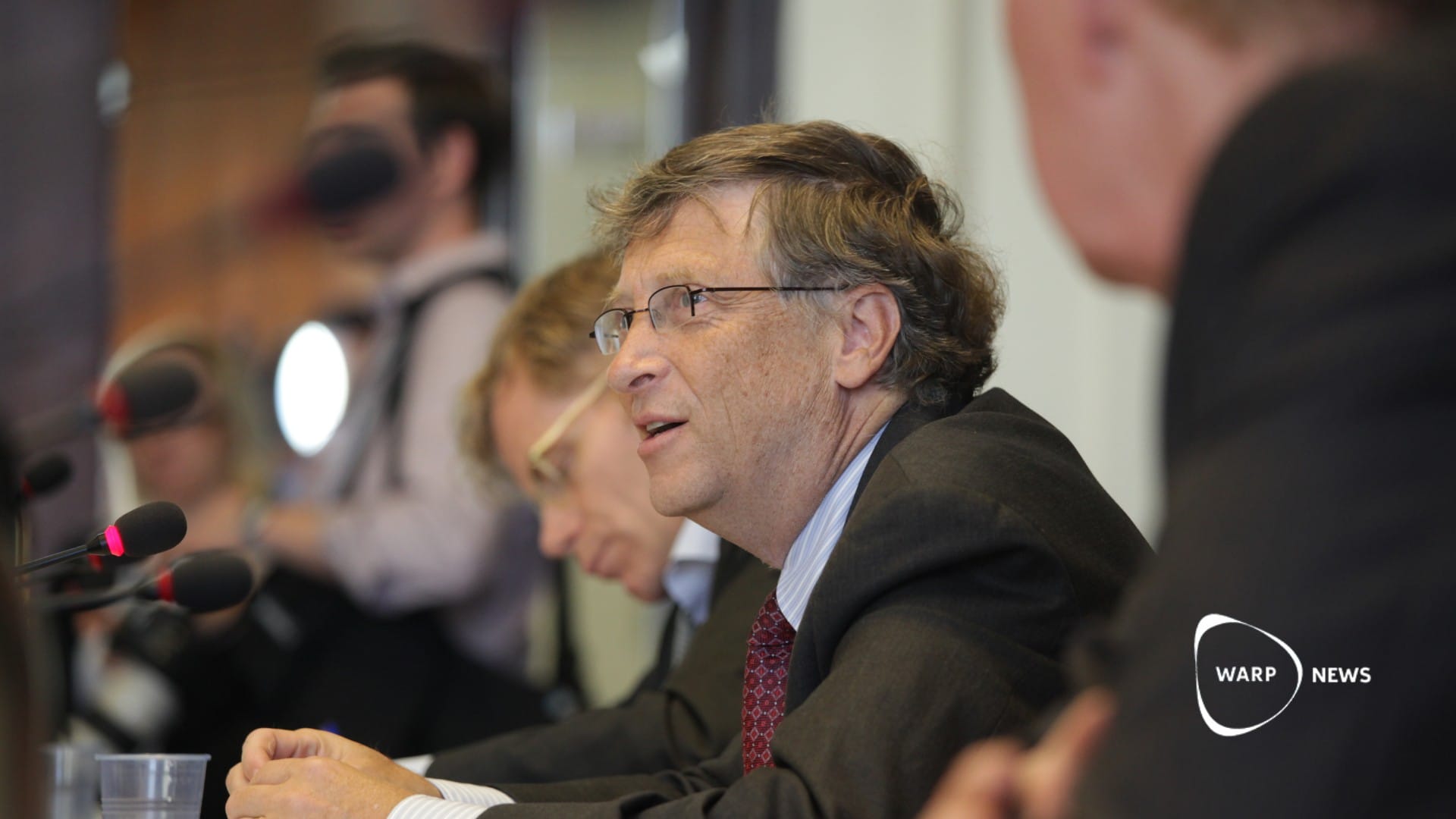 🤖 Bill Gates: AI will completely change how you use computers