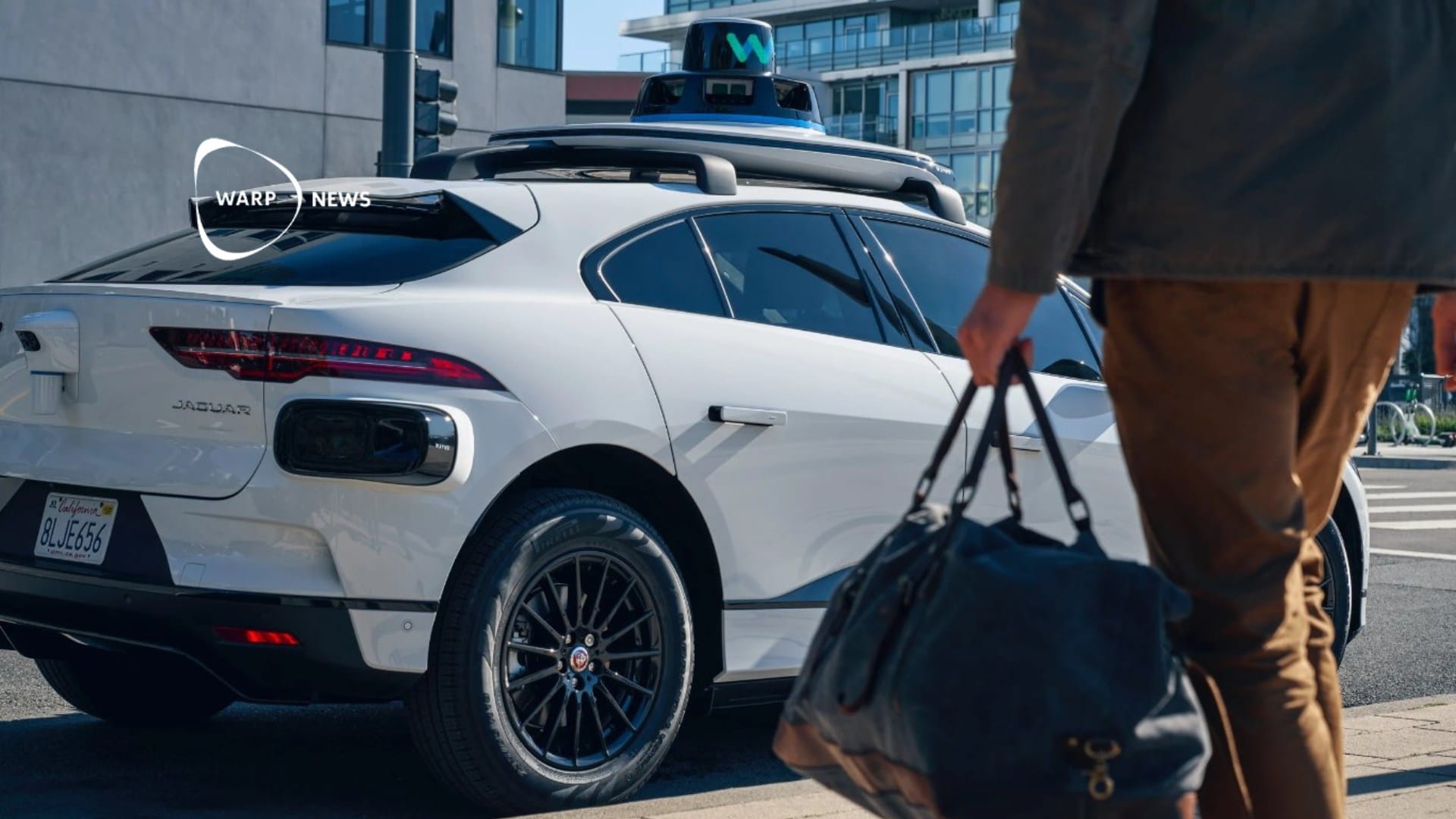 🚗 Waymo doubles the number of paid robotaxi trips to 100,000 per week