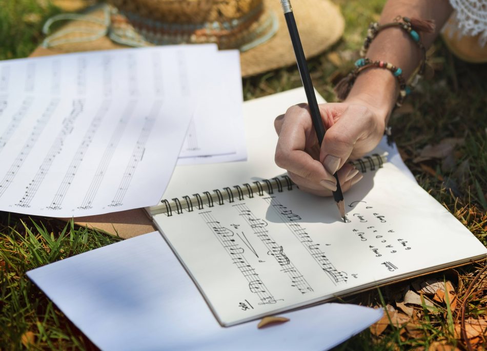 How to live a more intentional life, according to a clinical therapist
