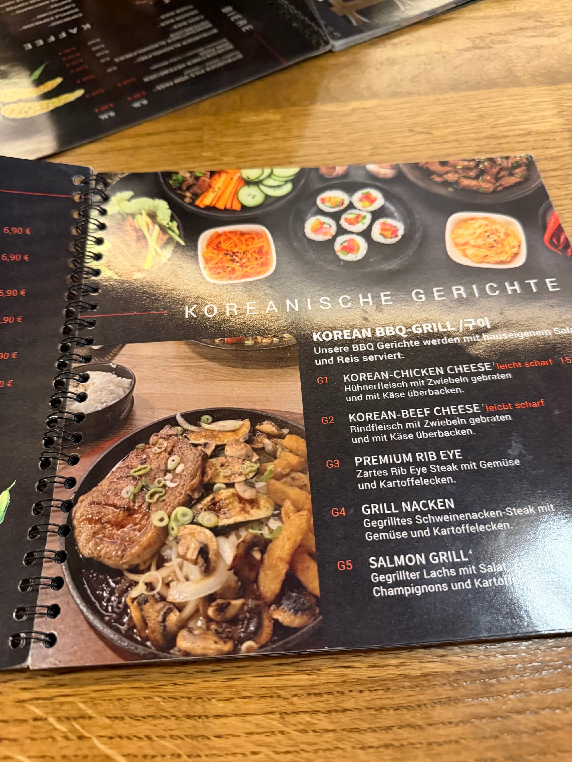 Speisekarte des Seoul Garten in Magdeburg mit der Sektion Koreanische Gerichte und Korean BBQ-Grill-Angeboten © Roman Jasiek