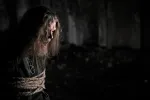 Überwältigend ist eines der Worte, nach dem Ihr suchen werdet: „Under a timless spell“ von Diary of Dreams ist nämlich genau das: beeindruckend. Ergreifend. Überwältigend.