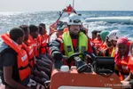 Kriminalisierte Seenotretter: Interview mit einem, der aufs Meer fuhr, um Flüchtende vor dem Ertrinken zu retten