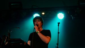 „Ich selber habe beschlossen, mich von all den KI-Sachen fernzuhalten“: Interview mit Stefan Poiss von mind.in.a.box über Black & White