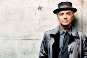 Gemischtes Doppel: Confessions & Doubts und TanzZwang von Peter Heppner