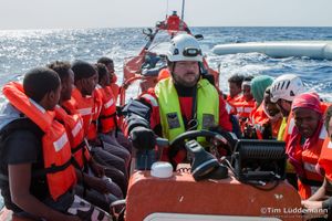 Kriminalisierte Seenotretter: Interview mit einem, der aufs Meer fuhr, um Flüchtende vor dem Ertrinken zu retten