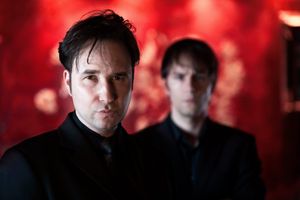 „Für mich bedeutete das Zitat von Beginn an mehr als nur das Überstehen einer Nacht“: Interview mit Edge of Dawn über Anything That Gets You Through The Night