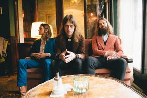 Hammondorgel, psychedelischer Blues-Rock und ein Trio, das kaum älter als 24 ist: Roux-Ga-Roux von DeWolff