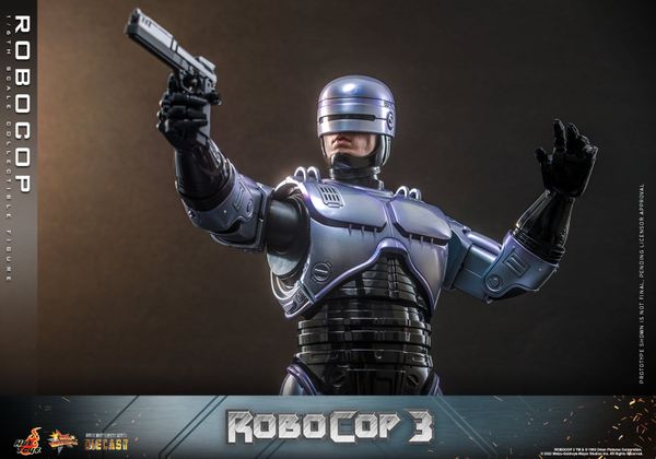 Ausgepackt: RoboCop [Robert John Burke] aus RoboCop 3 von Hot Toys
