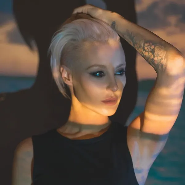 Fast zu schön, um wahr zu sein: Ghost of the Light von Emma Hewitt