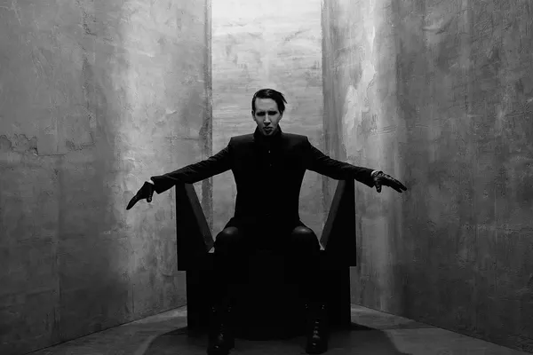 Der bleiche Kaiser der Rockmusik lädt zur Audienz: The Pale Emperor von Marilyn Manson