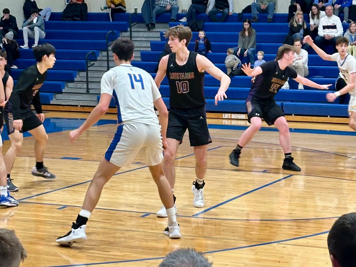 15 points and 5 rebounds in loss to Lake Forest