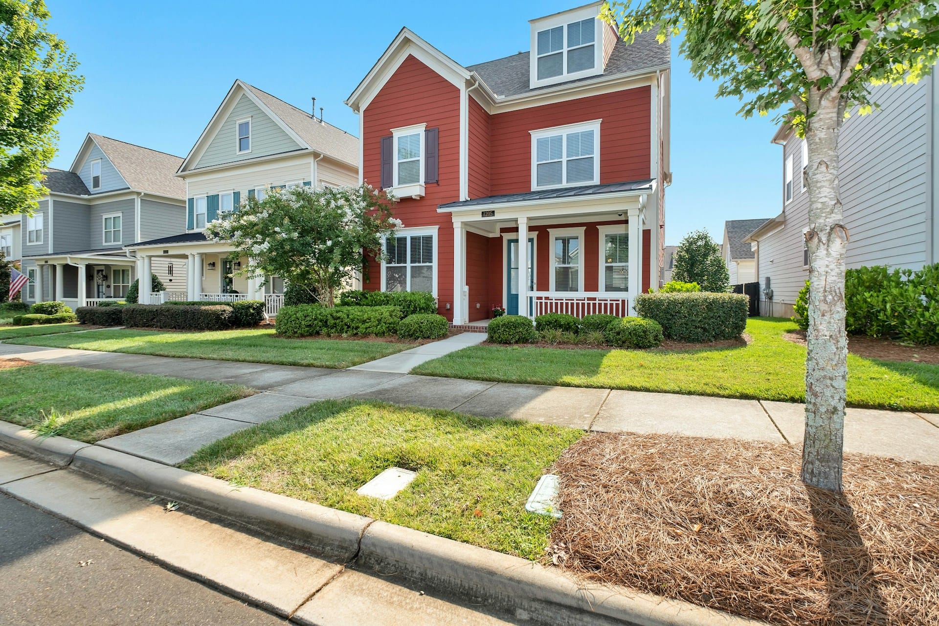 What’s the Difference Between a Home Equity Loan and a HELOC?