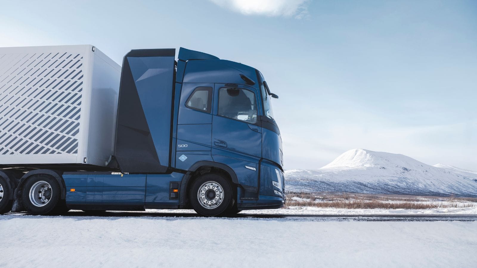 Volvo's FH hydrogen combustion engined heavy duty truck.