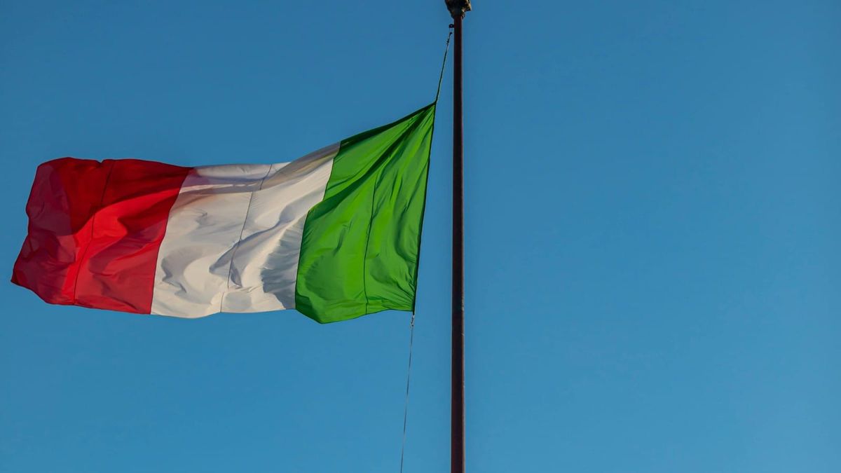 Italy writes EU green hydrogen targets into national law after delay