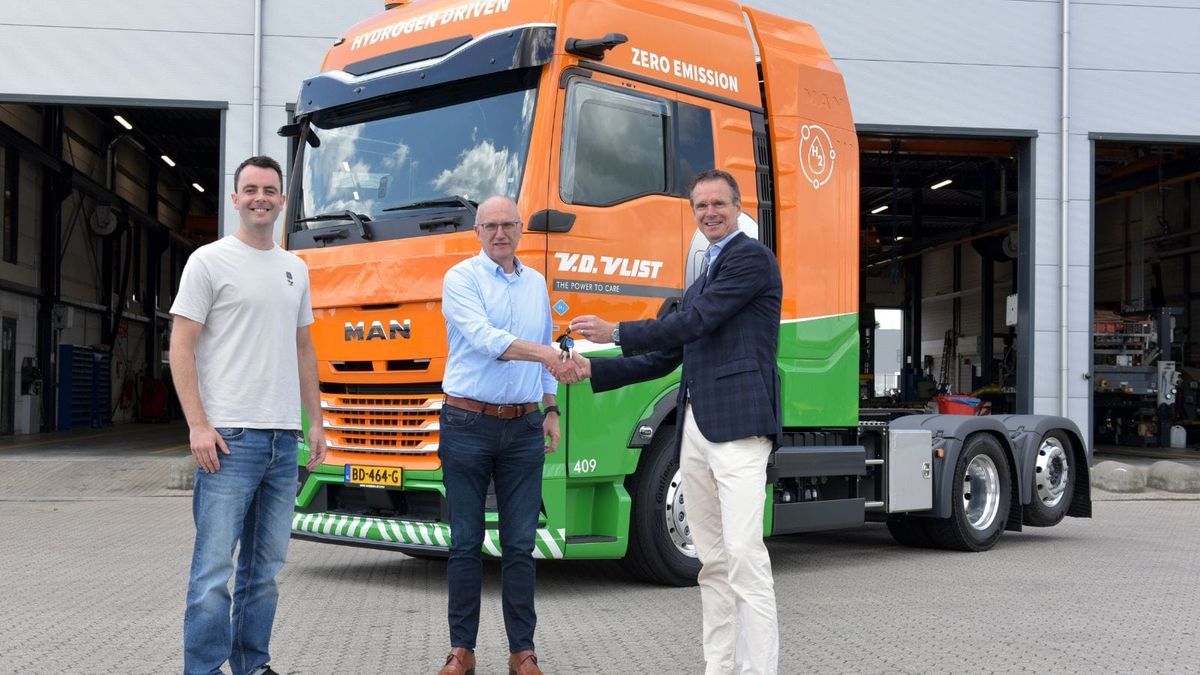 Van der Vlist puts MAN hydrogen trucks on 65-tonne heavy haulage