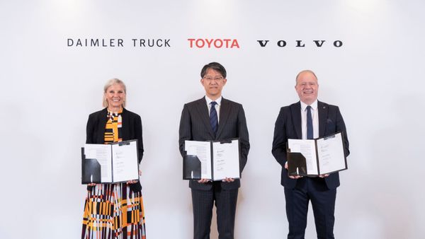Hydrogen: Toyota to join Daimler and Volvo in cellcentric fuel cell JV