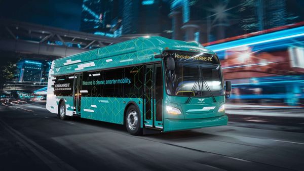 New Flyer Xcelsior CHARGE FC hydrogen fuel cell bus.