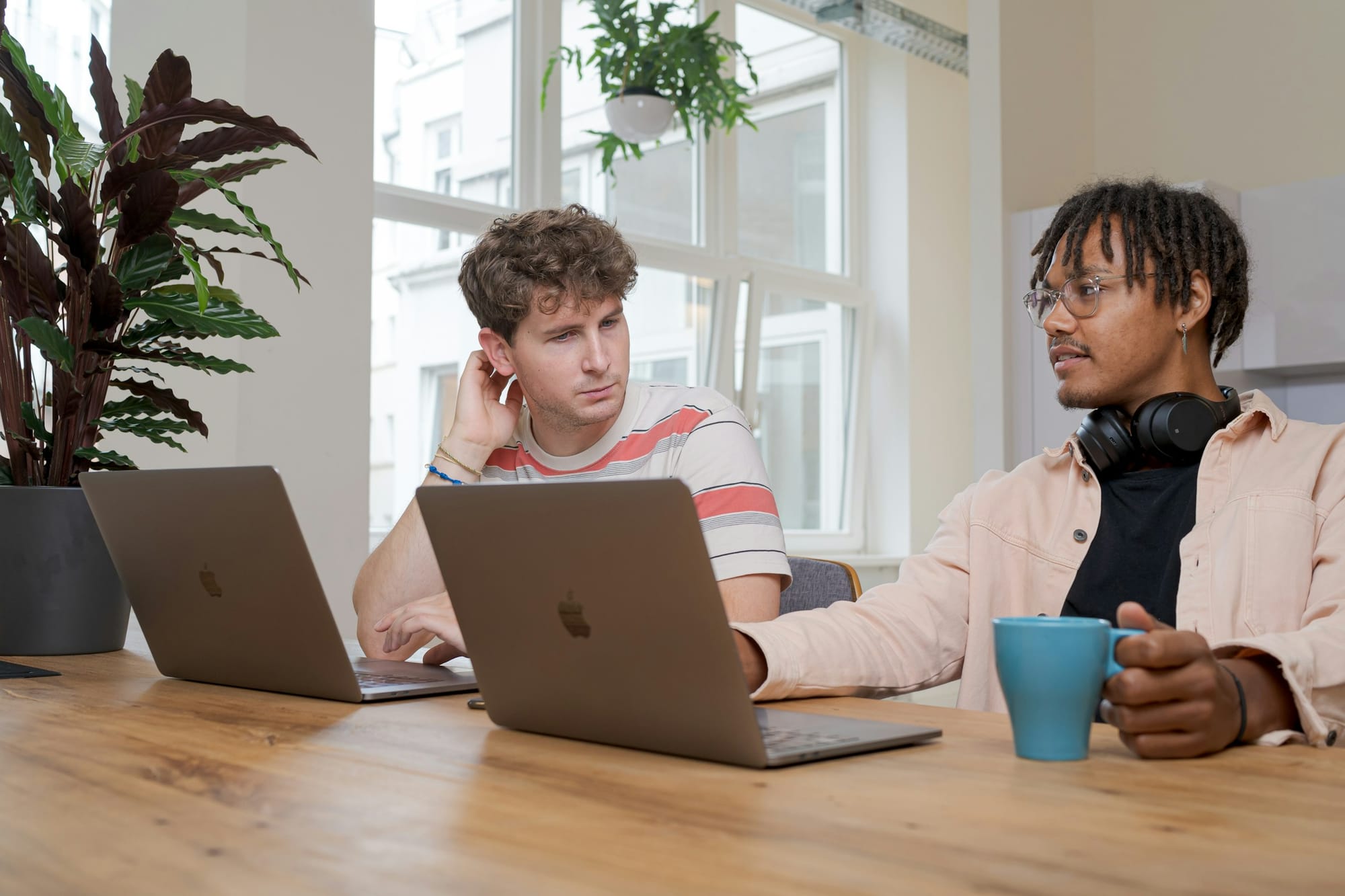 employees thinking - Inbox Zero Method