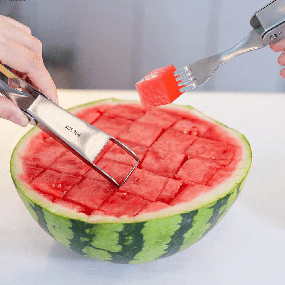 CripsTaste Fruit Cutter with Retractable Fork