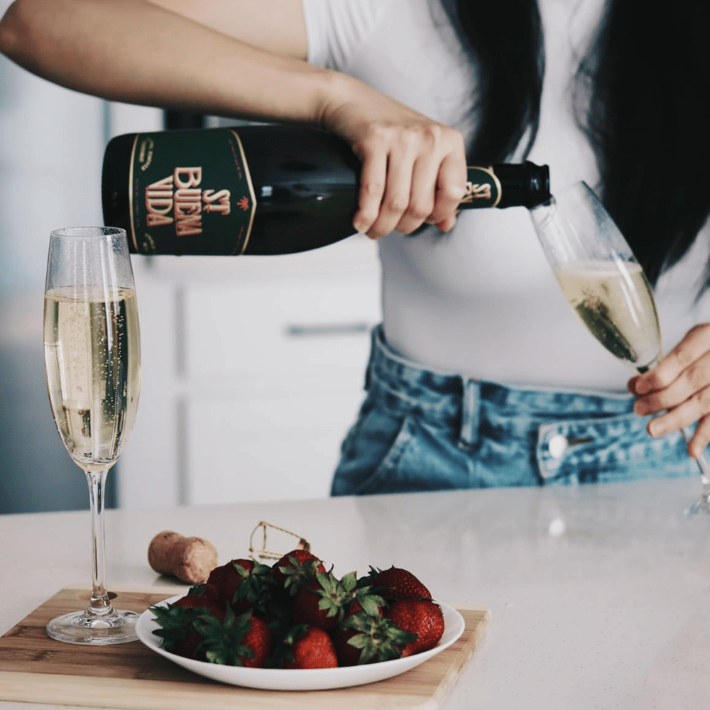 St. Buena Vida Dealcoholized Sparkling White Wine