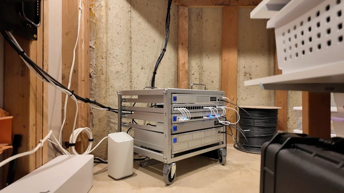 Ubiquiti UniFi Setup
                        