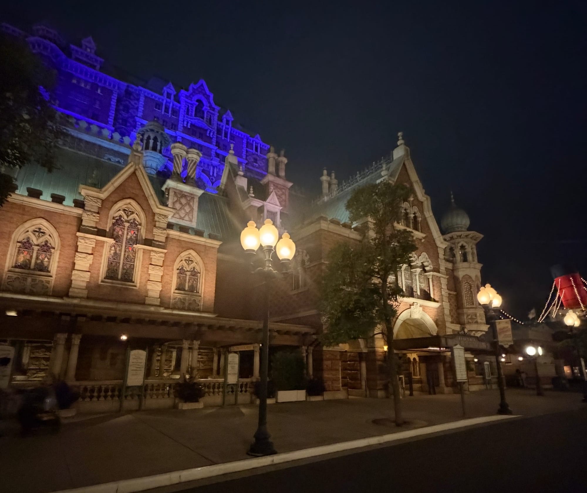 What it’s like to visit Tokyo DisneySea