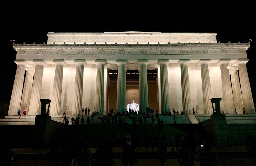 A guide to using Signal *for government workers*